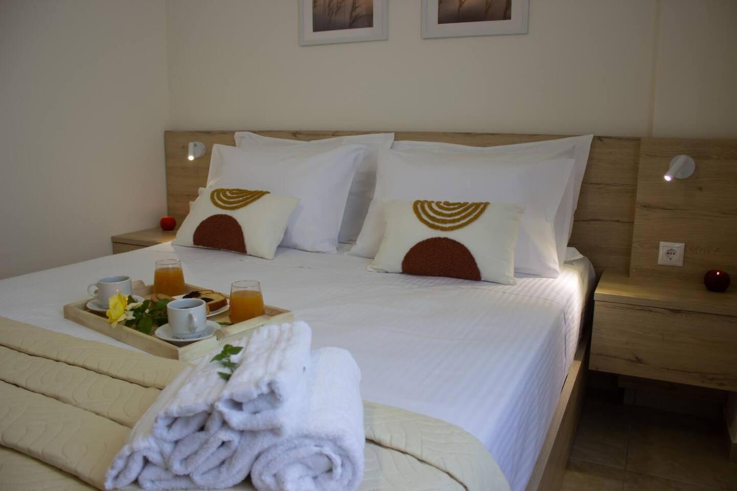 Maistro Suites With Pool, Matala Екстериор снимка