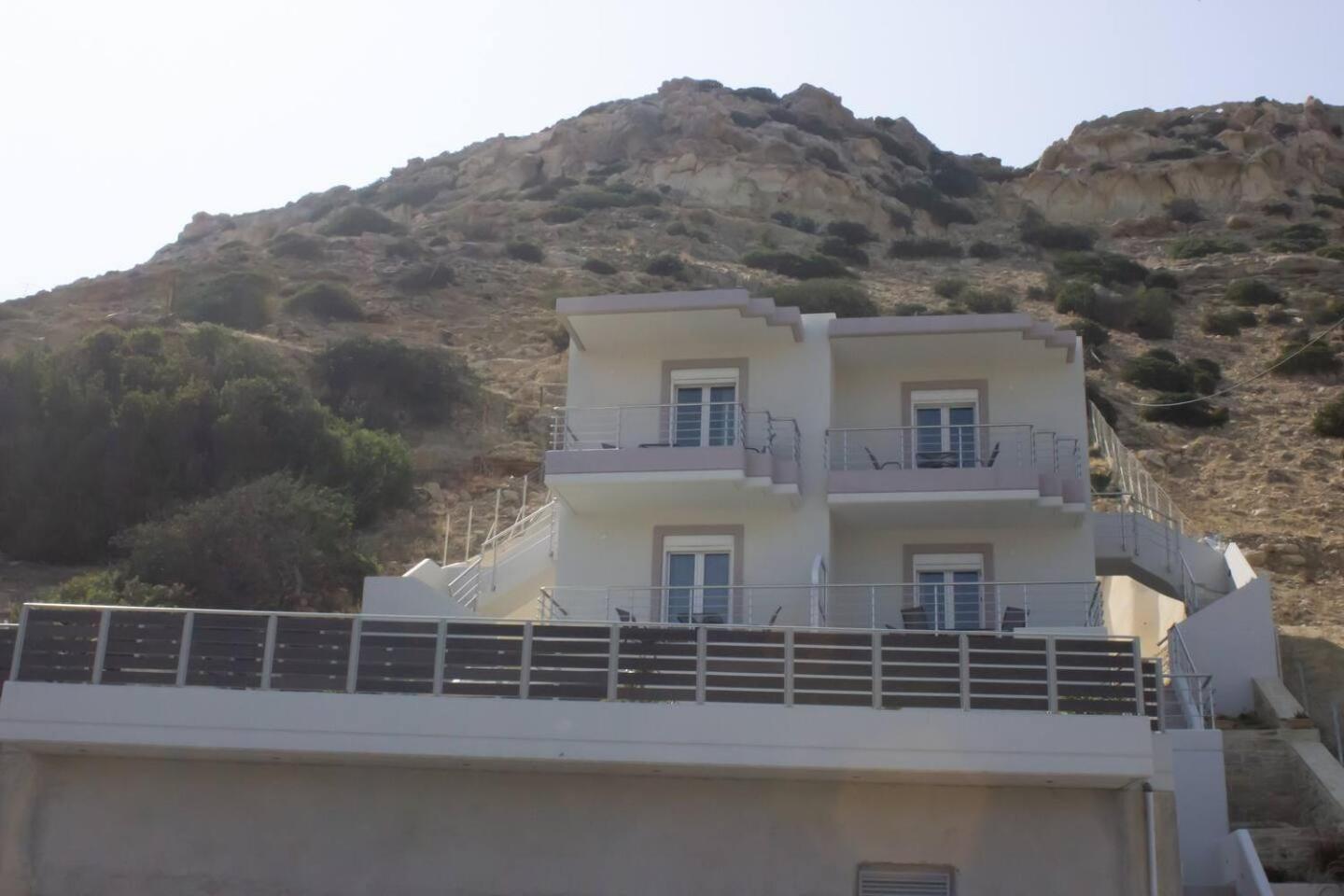 Maistro Suites With Pool, Matala Екстериор снимка