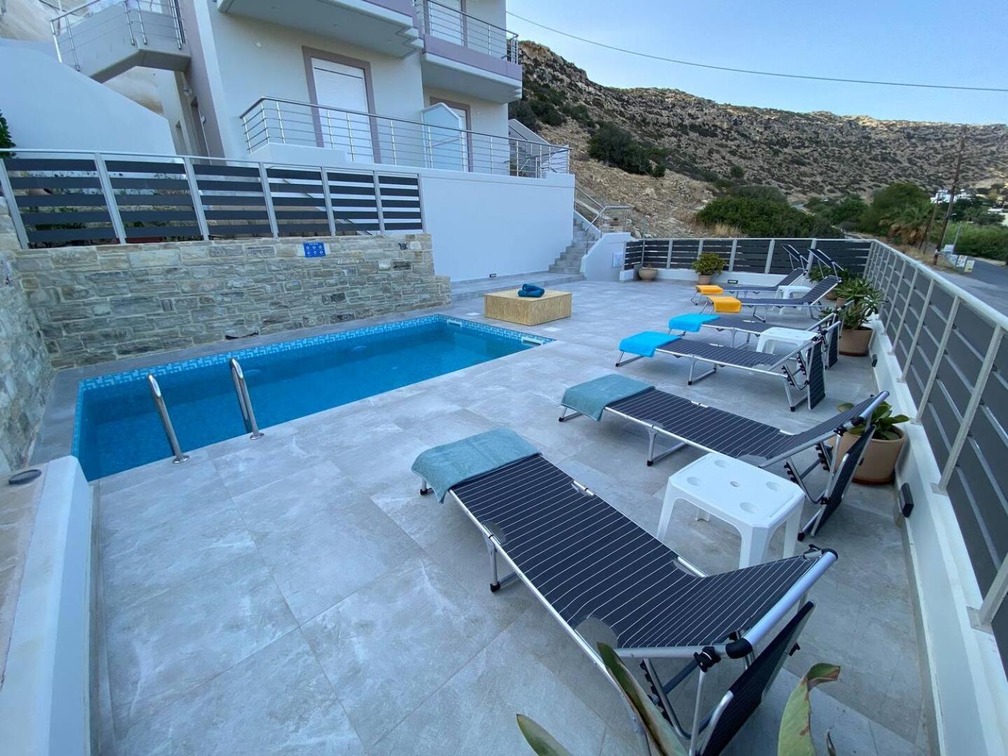 Maistro Suites With Pool, Matala Екстериор снимка
